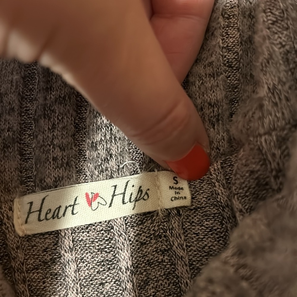 Sweater - Picture 3 of 4